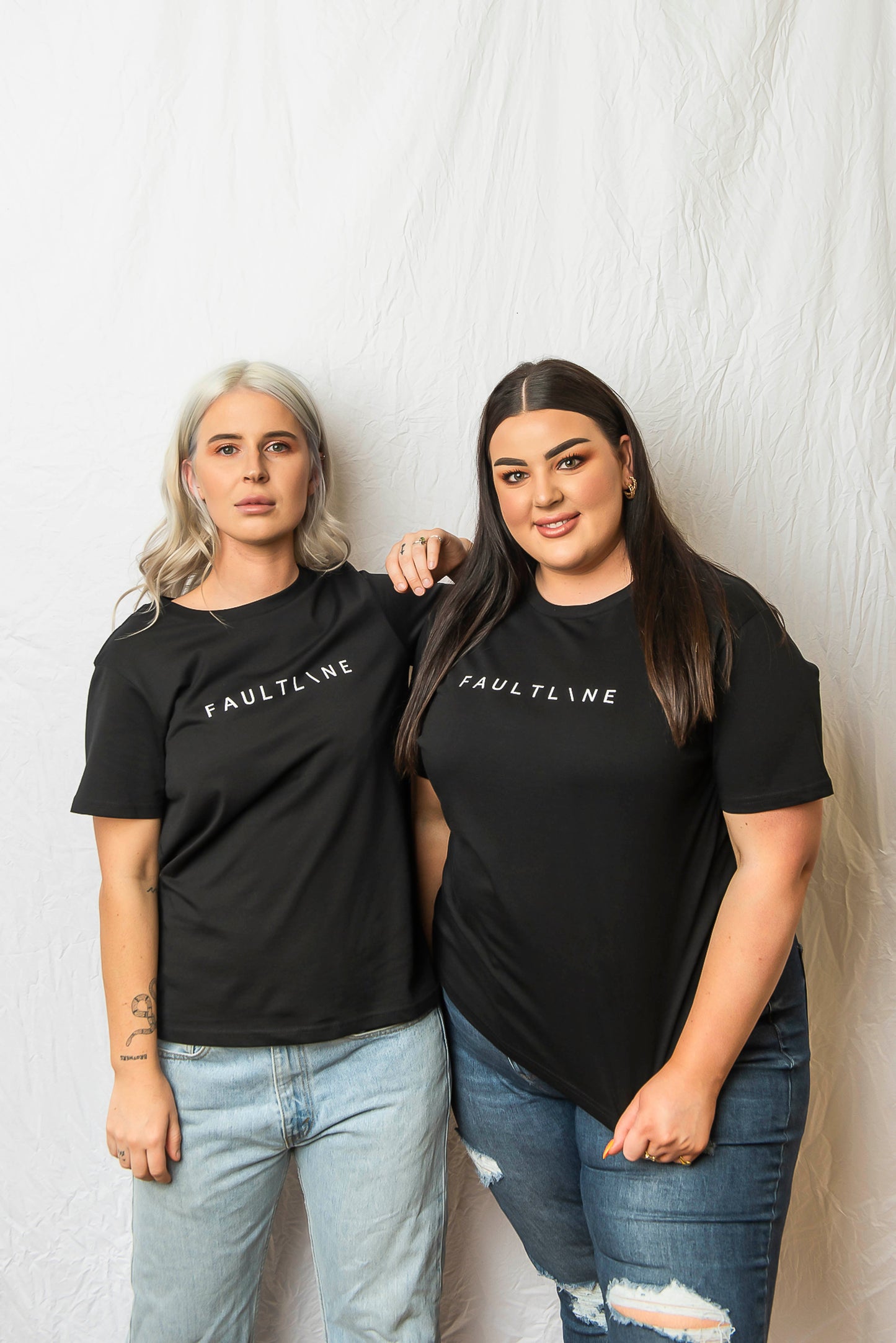 Woman's Basic Tee Black - FAULTLINE THE LABEL