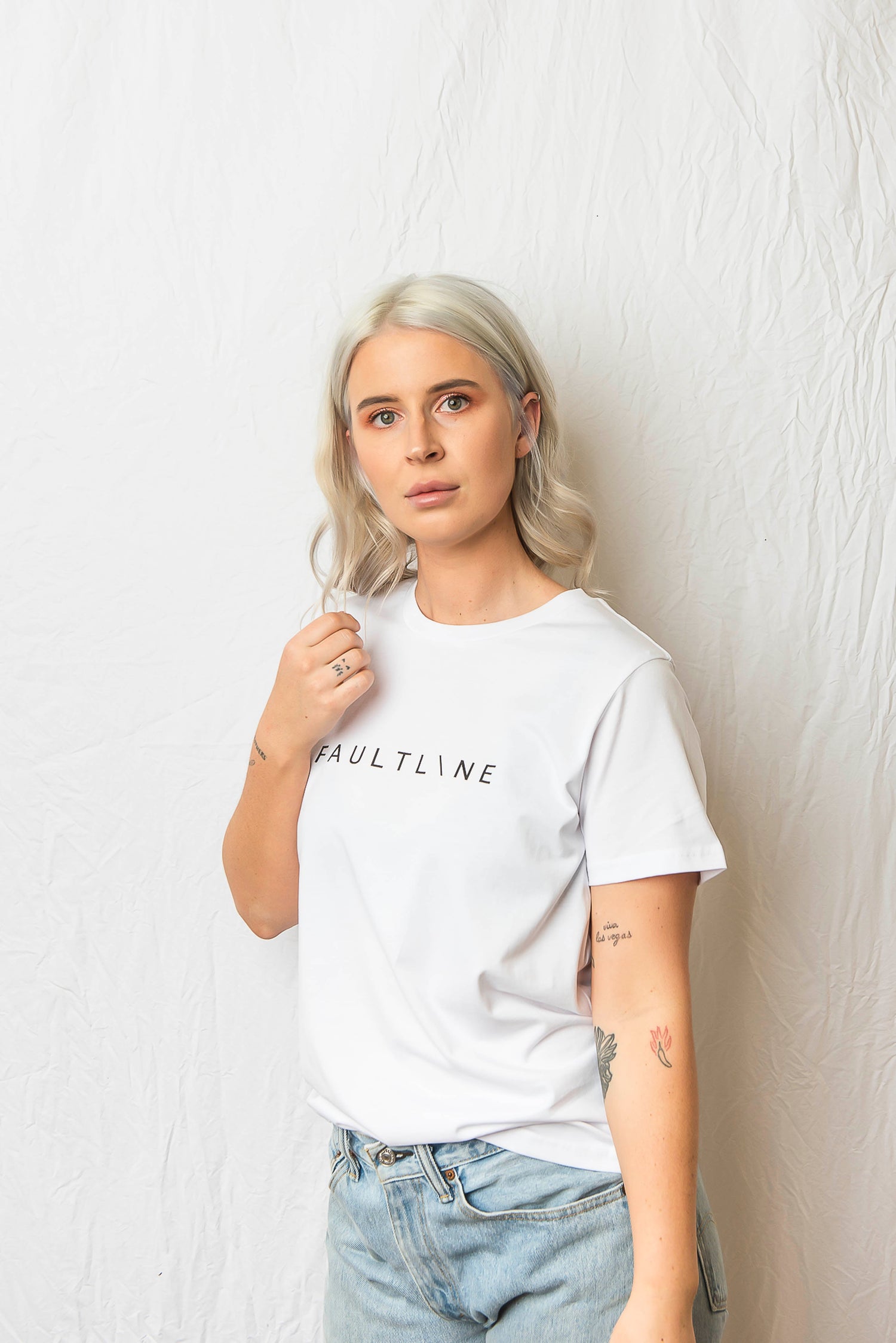 Woman's Basic Tee White - FAULTLINE THE LABEL 