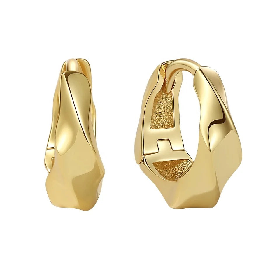 Ava Twist Hoop Earrings - Petite - FAULTLINE THE LABEL 