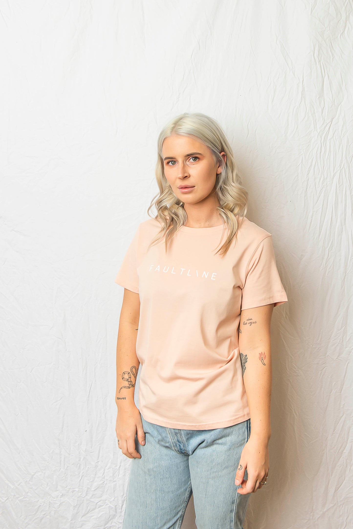 Woman's Basic Tee Soft Pink - FAULTLINE THE LABEL 