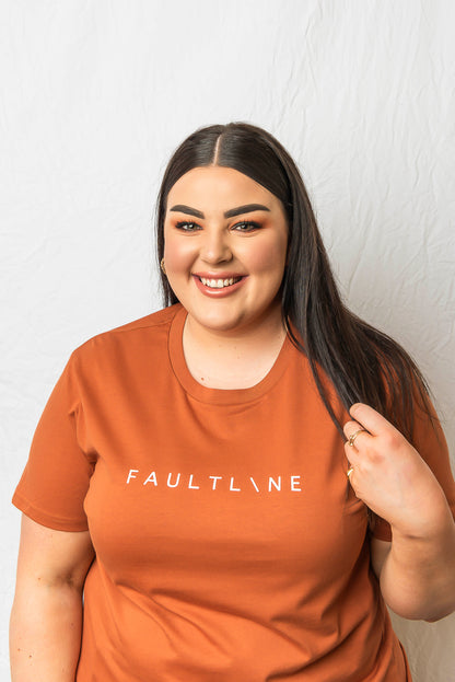 Woman's Basic Tee Rust - FAULTLINE THE LABEL 