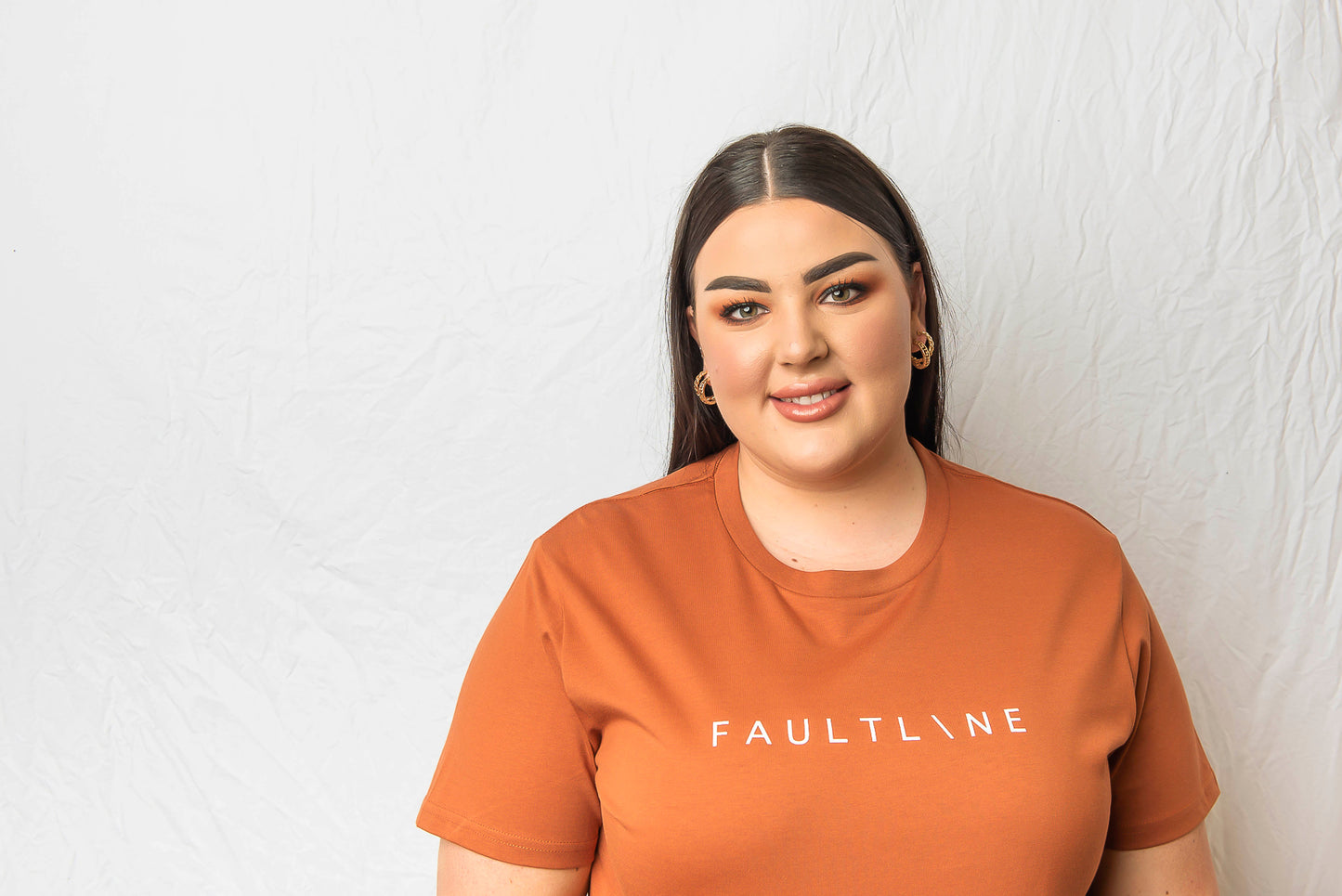 Woman's Basic Tee Rust - FAULTLINE THE LABEL 