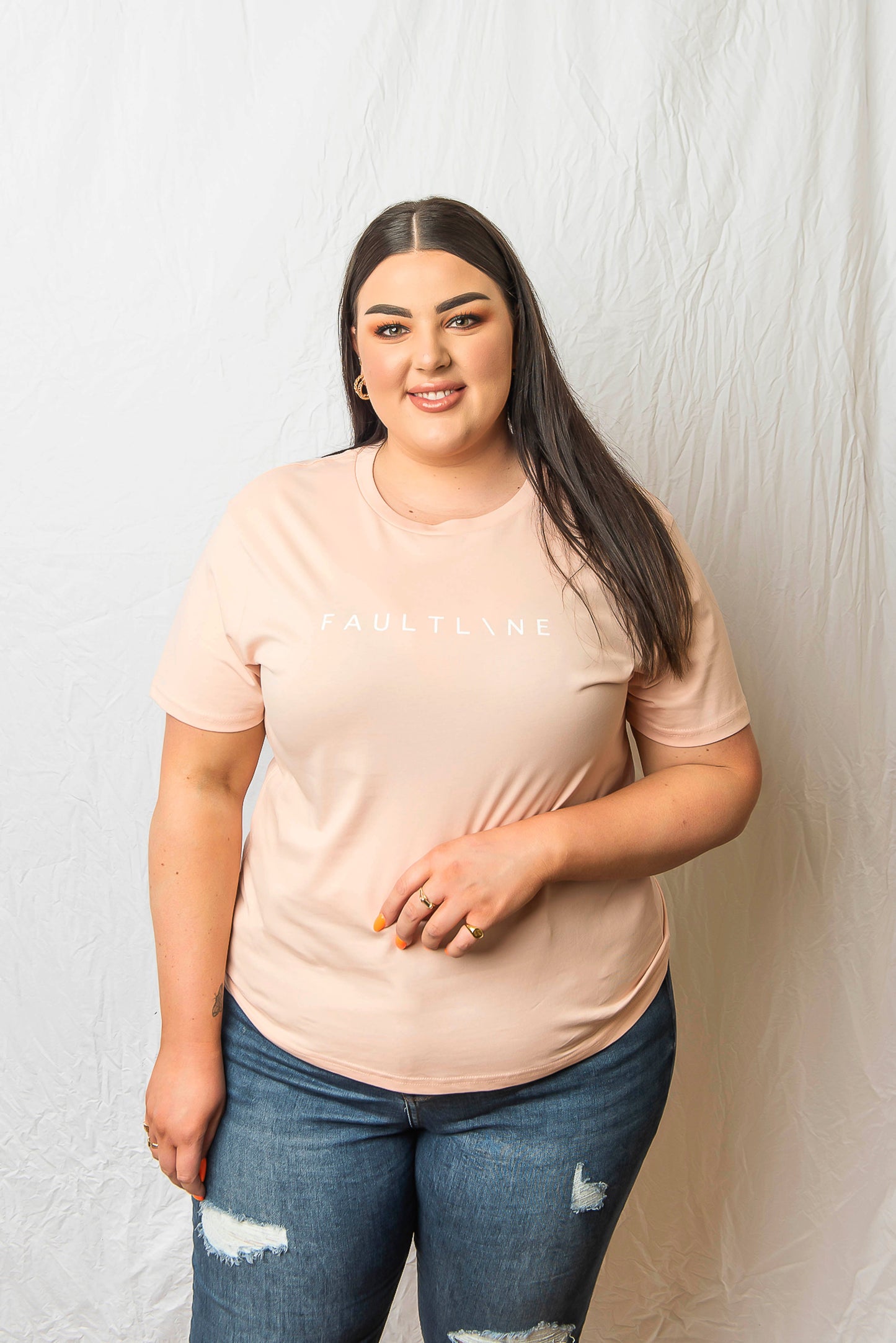 Woman's Basic Tee Soft Pink - FAULTLINE THE LABEL 