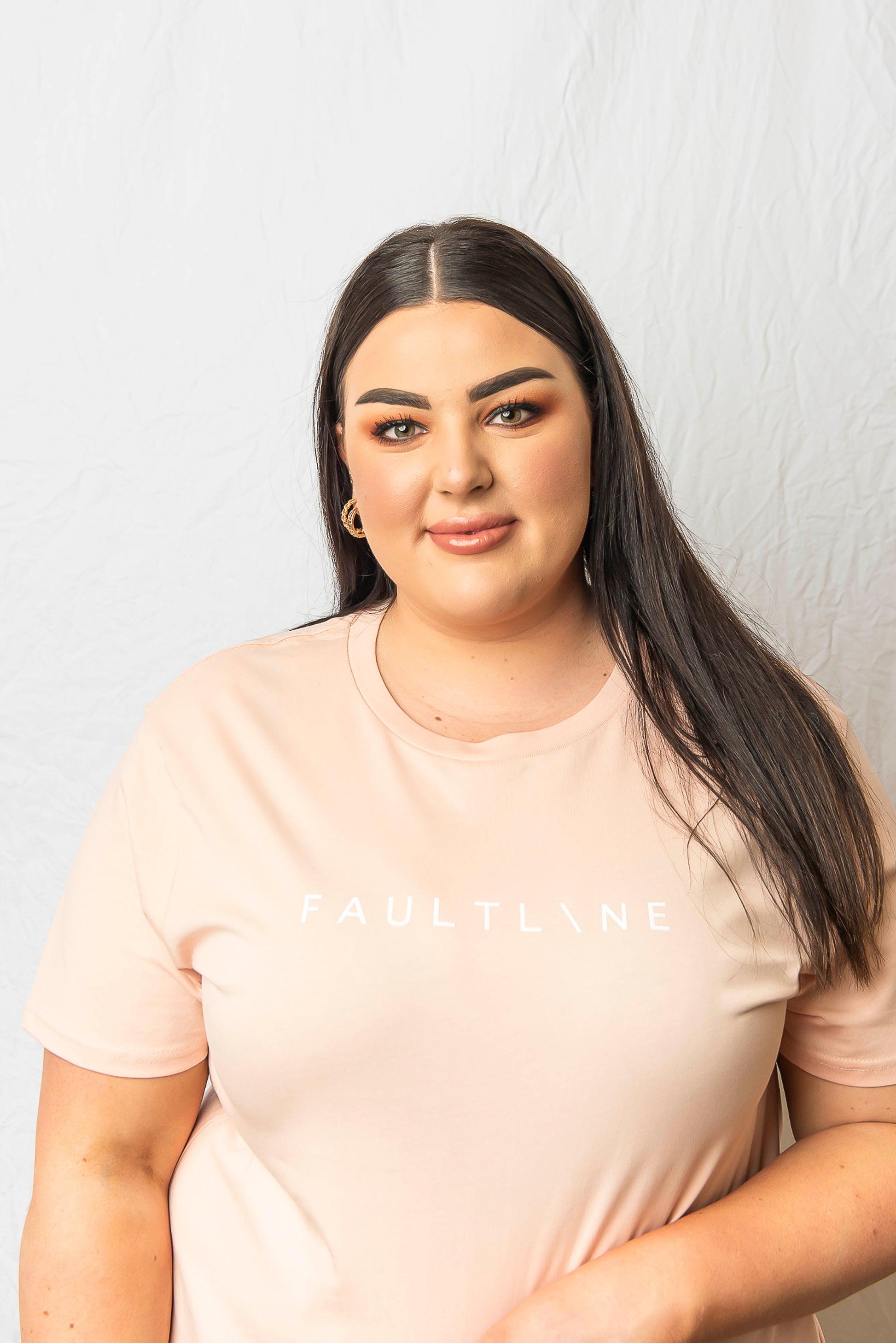 Woman's Basic Tee Soft Pink - FAULTLINE THE LABEL 