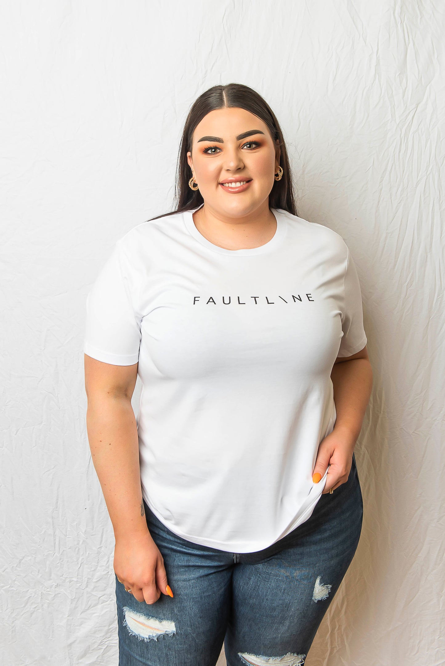 Woman's Basic Tee White - FAULTLINE THE LABEL 