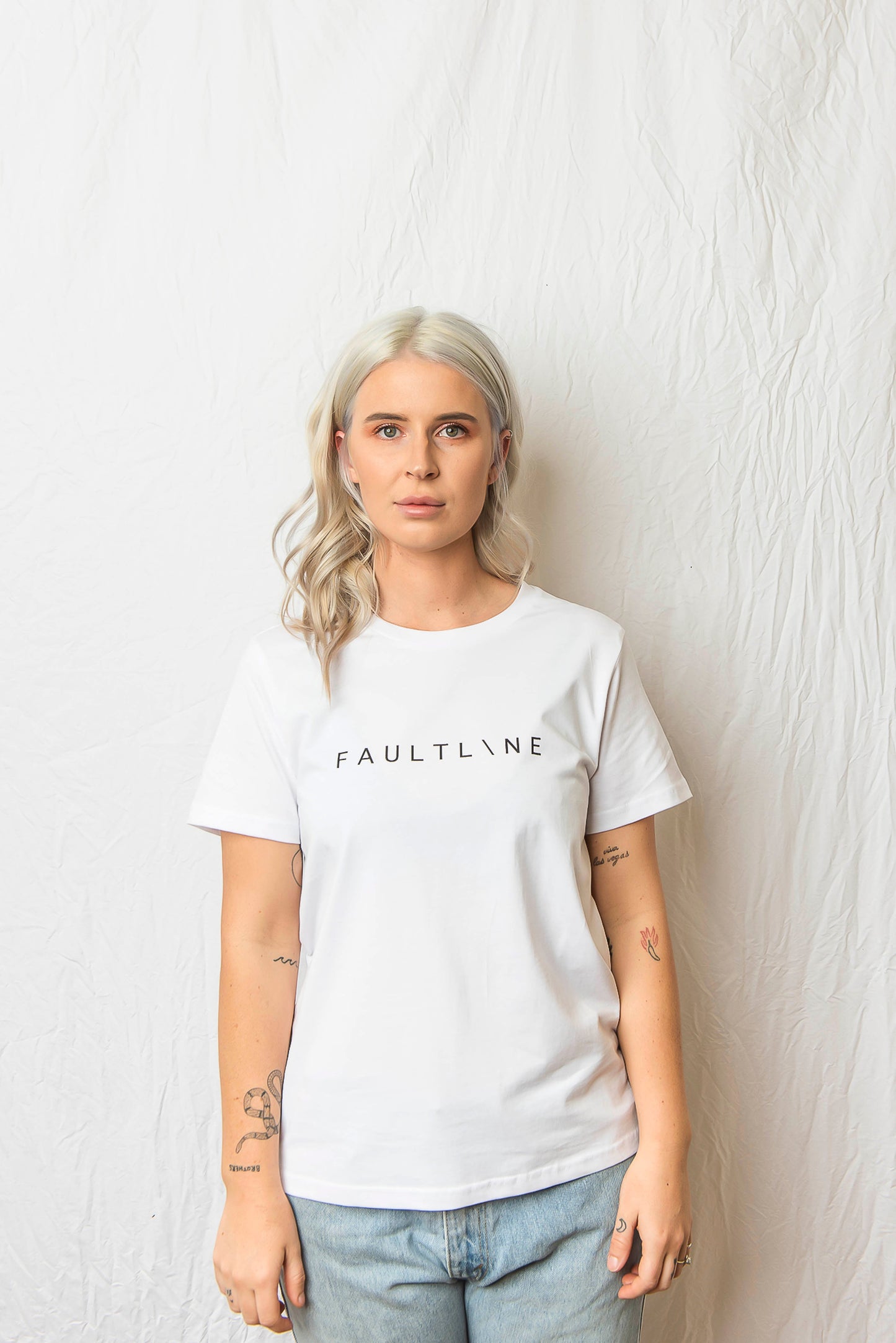 Woman's Basic Tee White - FAULTLINE THE LABEL 